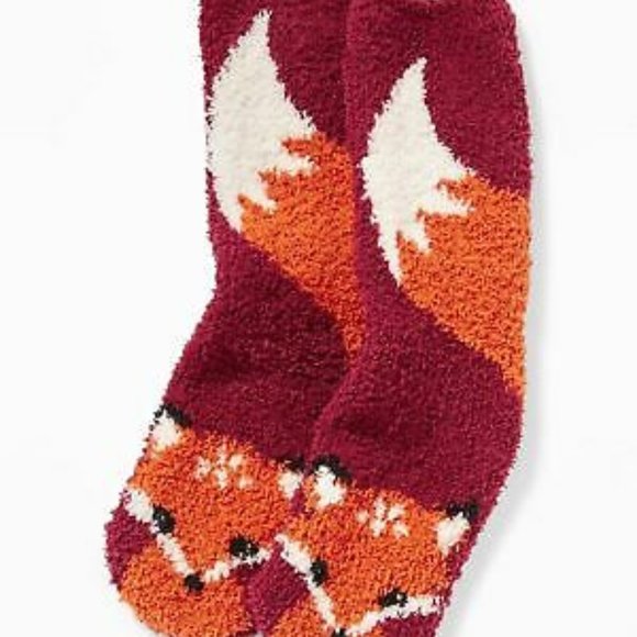 HOT COCOA AND FUZZY SOCKS POLYESTER GRAPHIC TEE - Picture 2 of 3